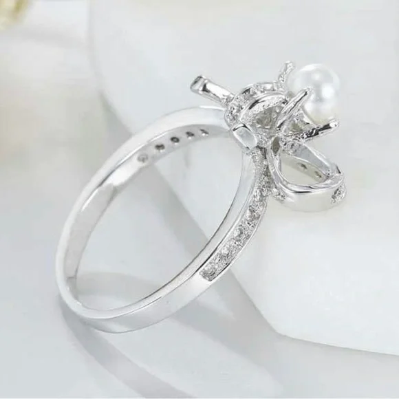 Pearl Ribbon Bow Ring - Picture 5 of 6